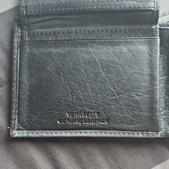 Vera Pelle Black Leather Card Holder - Picture 3 of 7